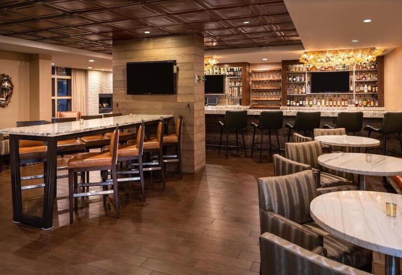 Отель Sheraton Park City