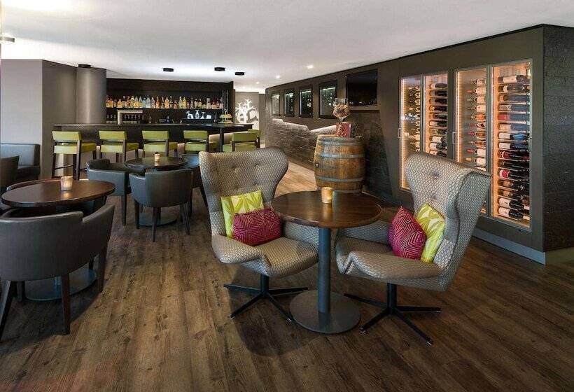 هتل Sisuites