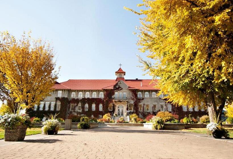 فندق St. Eugene Golf Resort & Casino