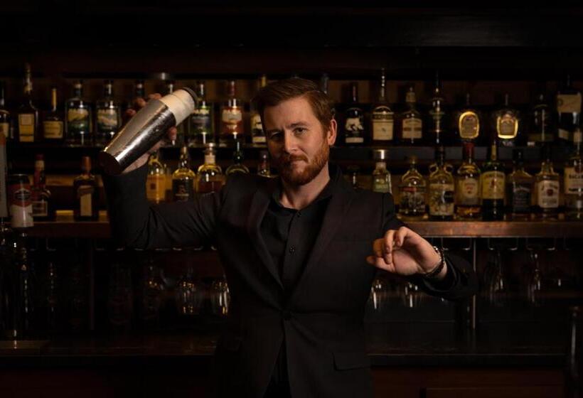 The Juniper Hotel & Bistro