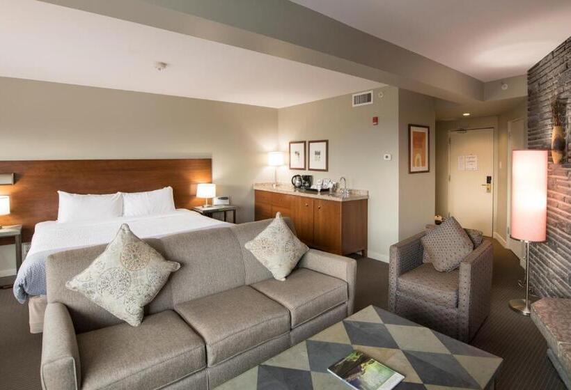 The Juniper Hotel & Bistro