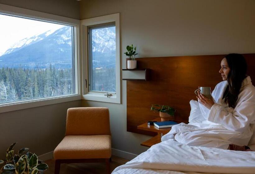 The Juniper Hotel & Bistro