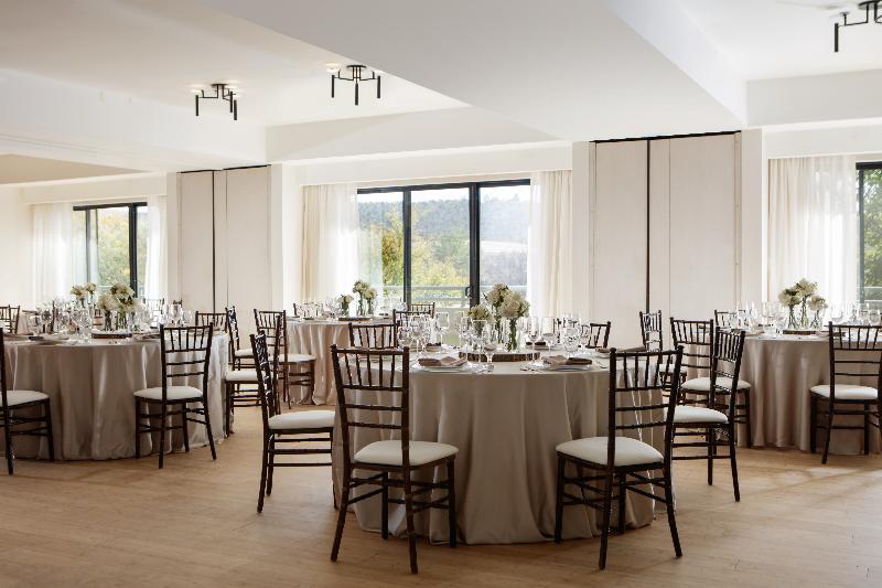 Отель The Wilde Resort And Spa