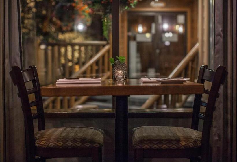 Отель Tighnamara Seaside Spa Resort