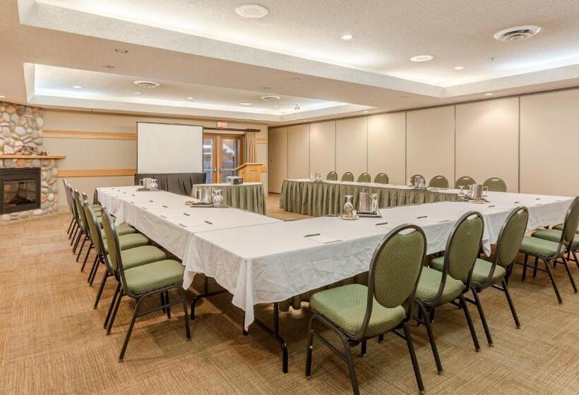 Отель Tighnamara Seaside Spa Resort