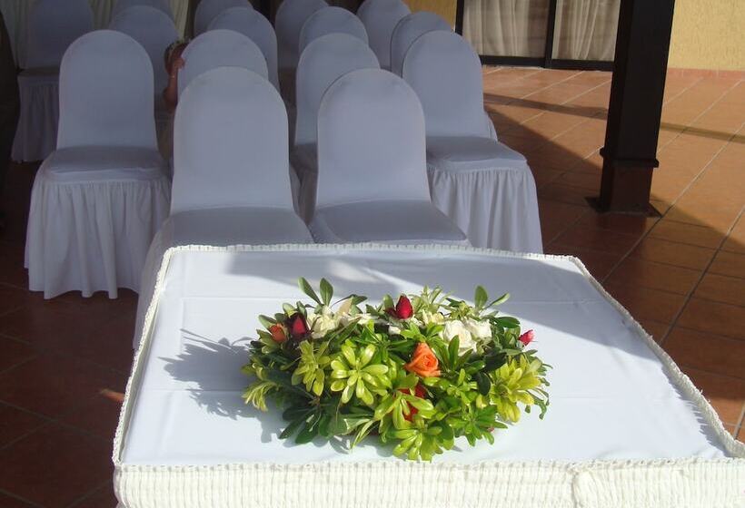 Отель Venus Beach