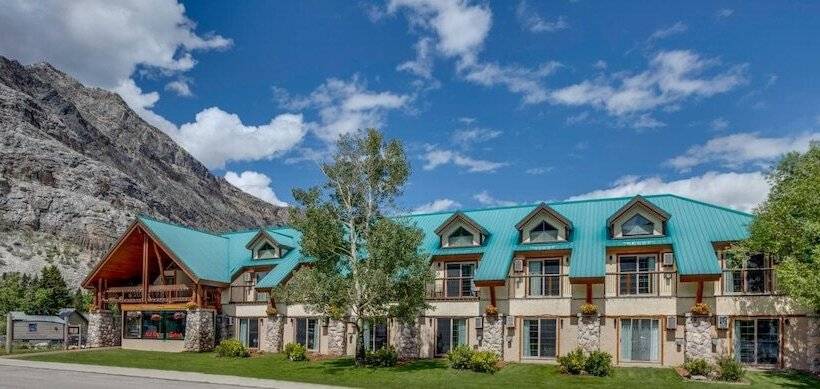 فندق Waterton Glacier Suites
