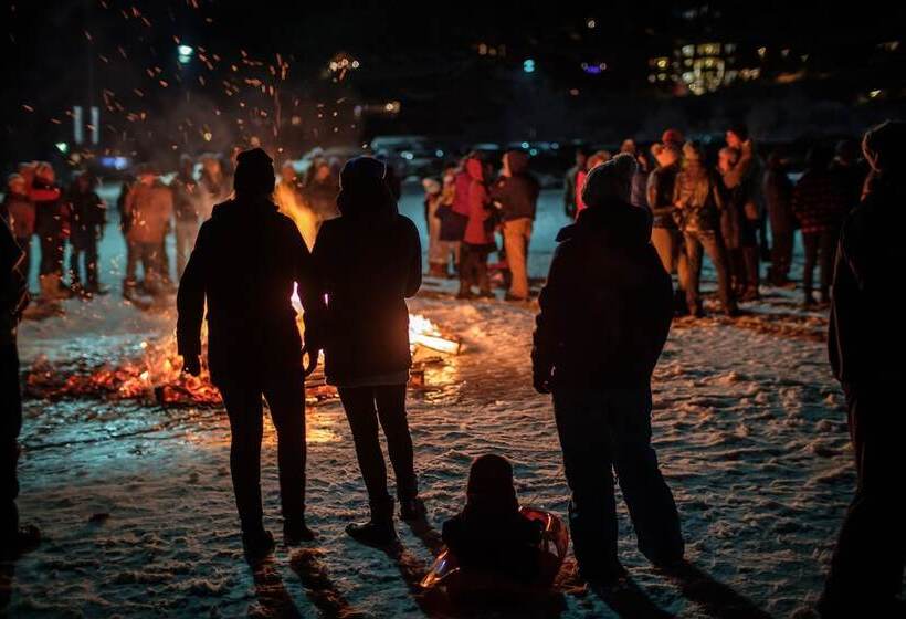 فندق White Crystal Inn