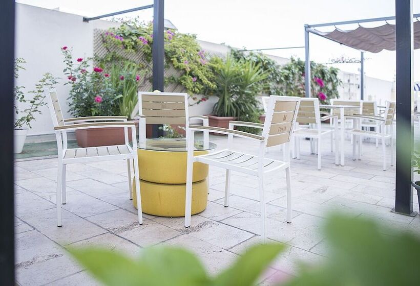 هتل Xon's Valencia