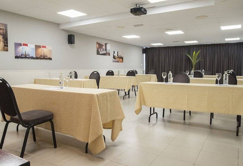 هتل Xon's Valencia