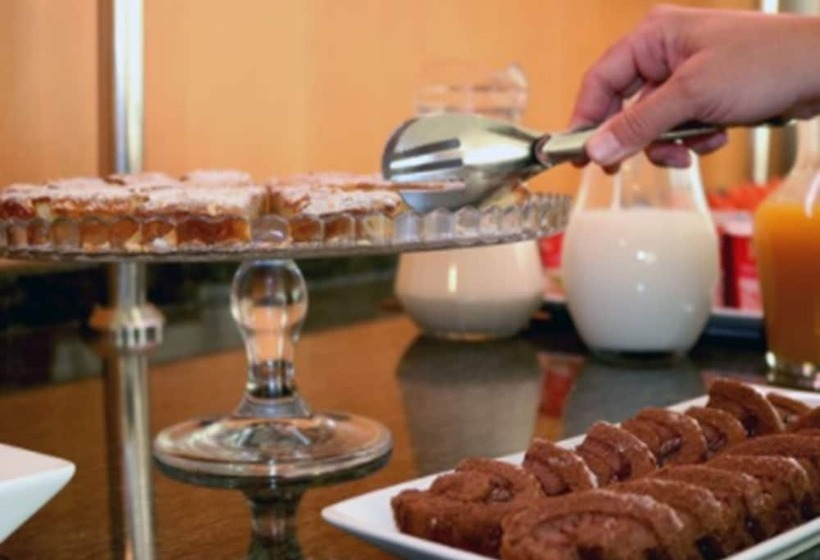 هتل Xon's Valencia