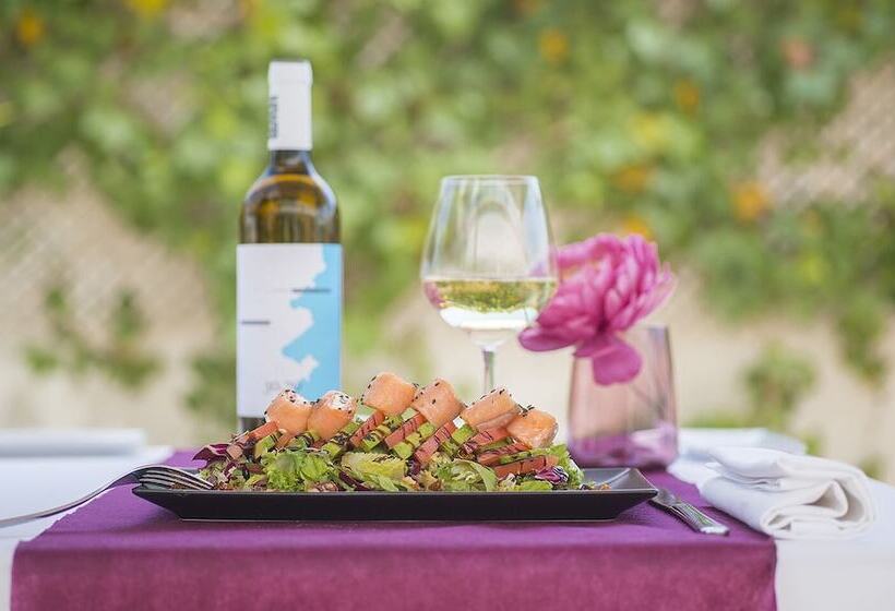 هتل Xon's Valencia