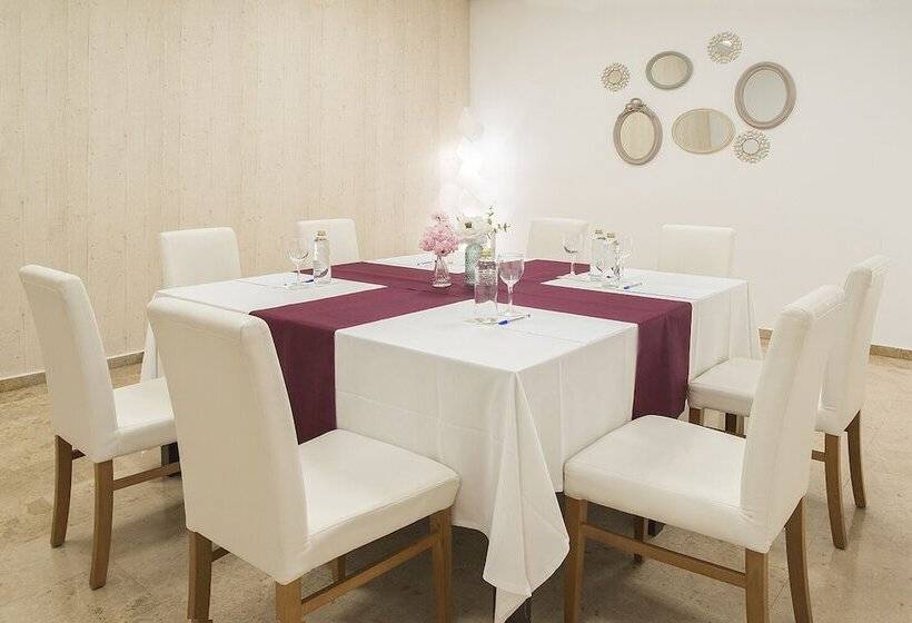 هتل Xon's Valencia