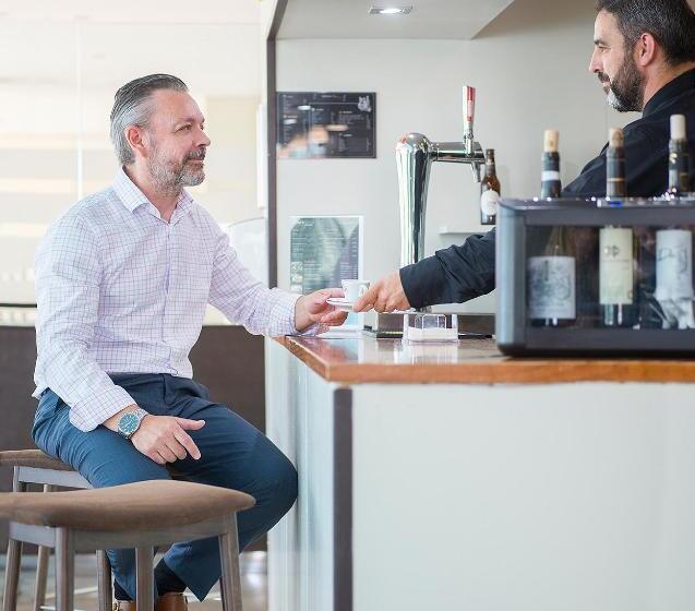 هتل Xon's Valencia