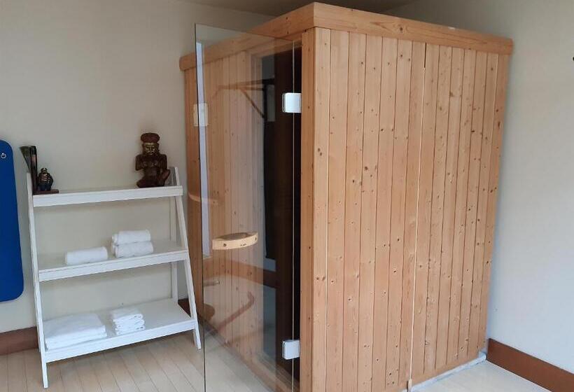 هتل Xon's Valencia