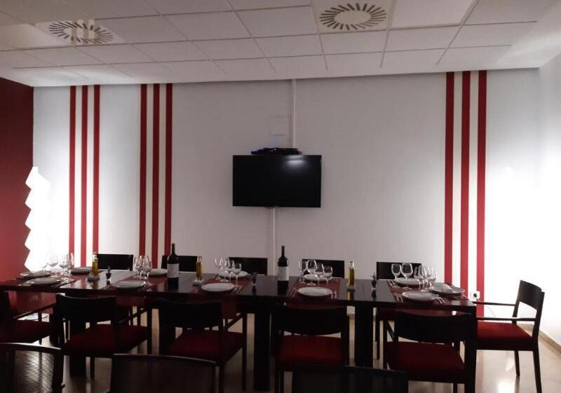 هتل Xon's Valencia