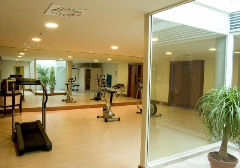 هتل Xon's Valencia