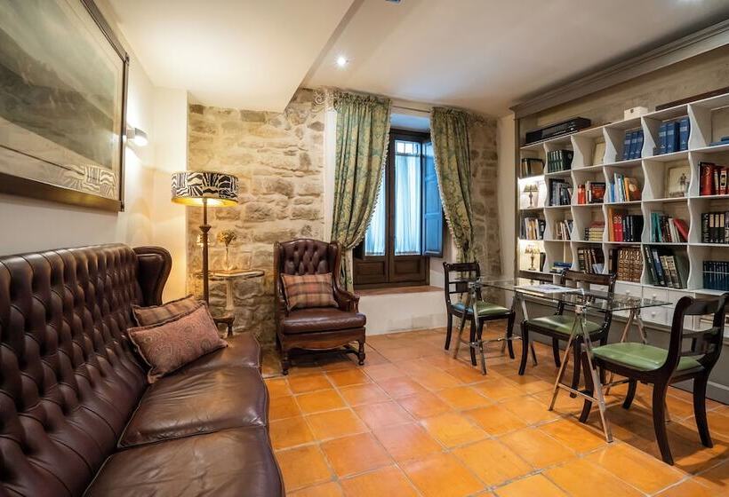 Отель Yit La Casona Del Arco