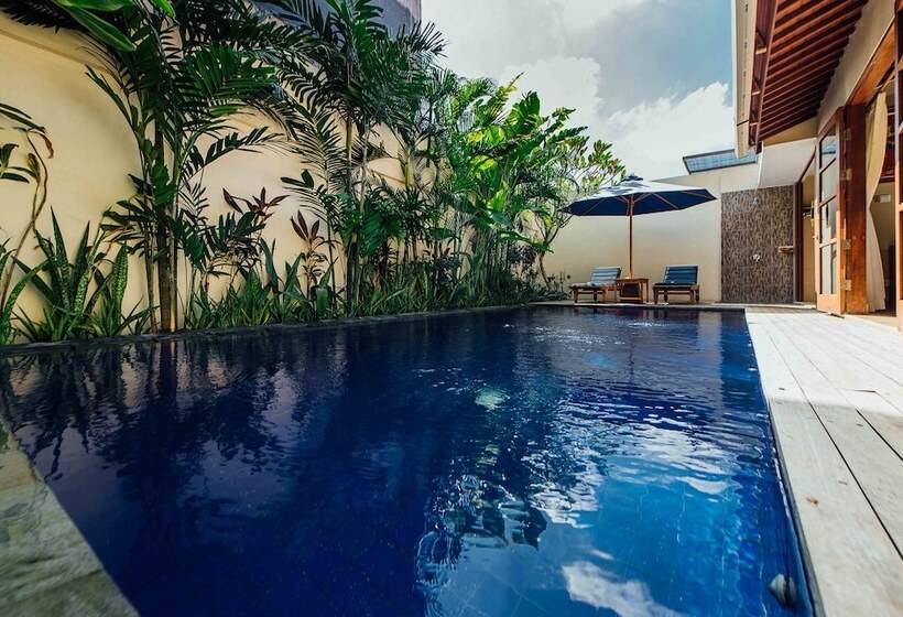 Kuta Puri Bungalows Villas And Resort