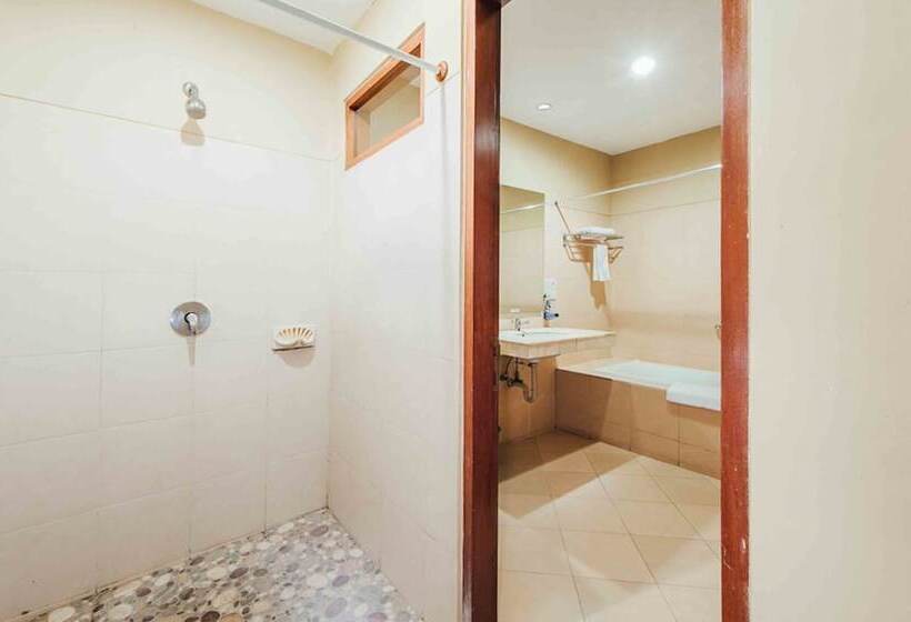 Kuta Puri Bungalows Villas And Resort