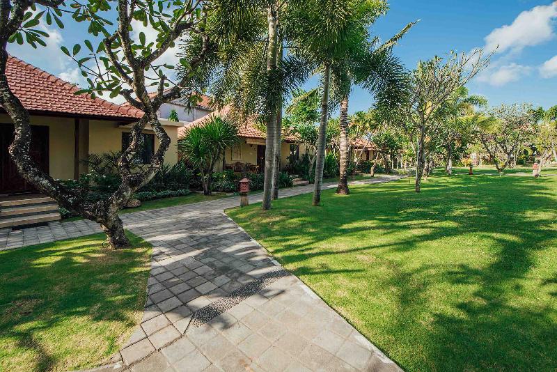 Kuta Puri Bungalows Villas And Resort