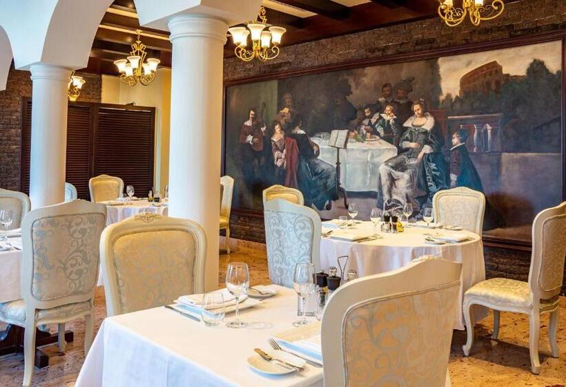 Radisson Blu Hotel, Muscat