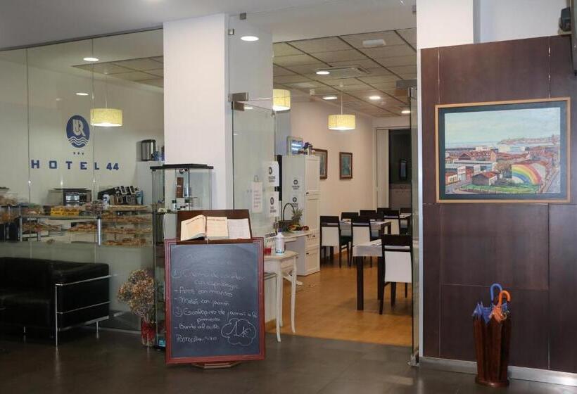 בית מלון כפרי 44