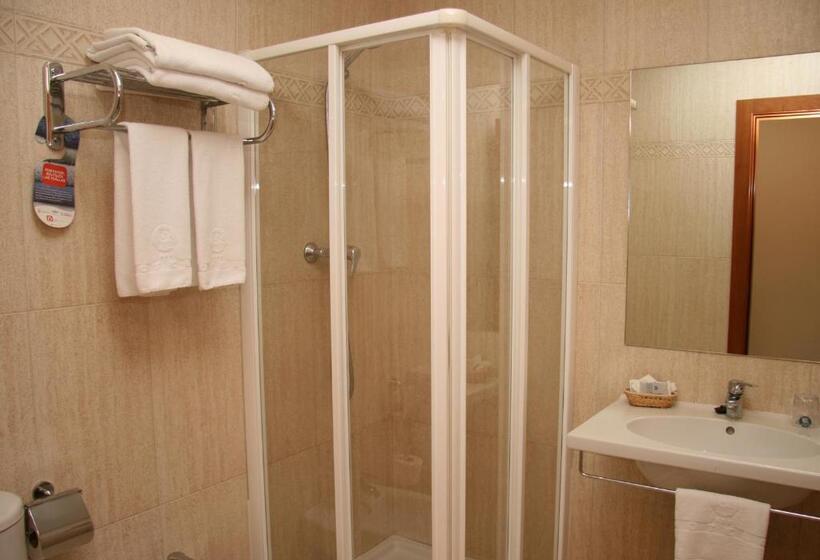 בית מלון כפרי 44