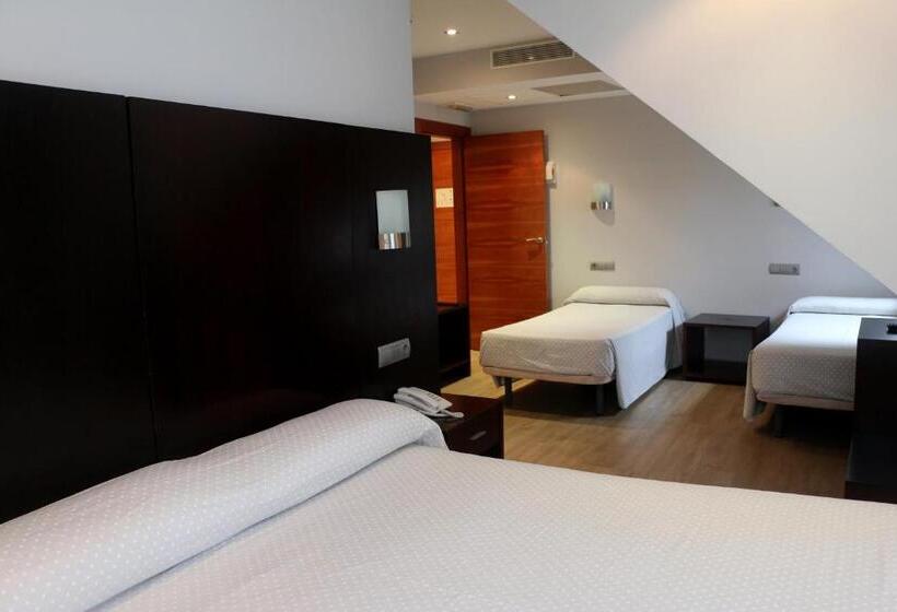 בית מלון כפרי 44