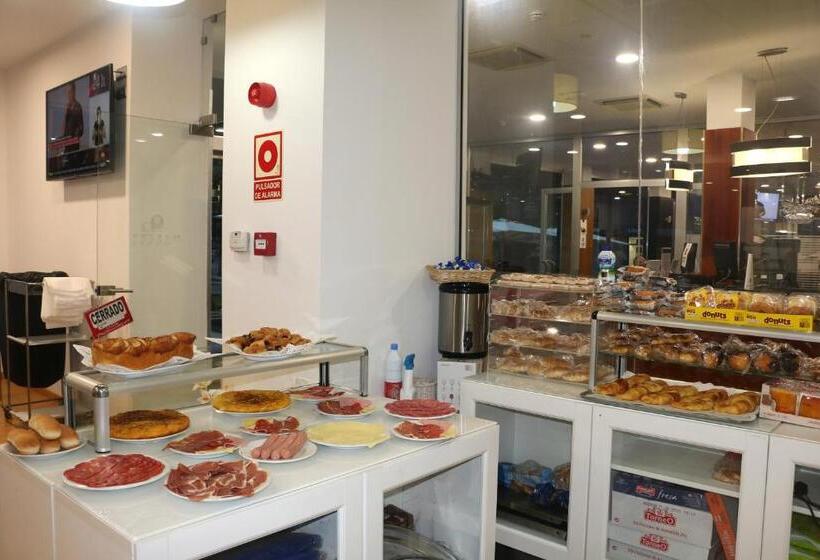 בית מלון כפרי 44