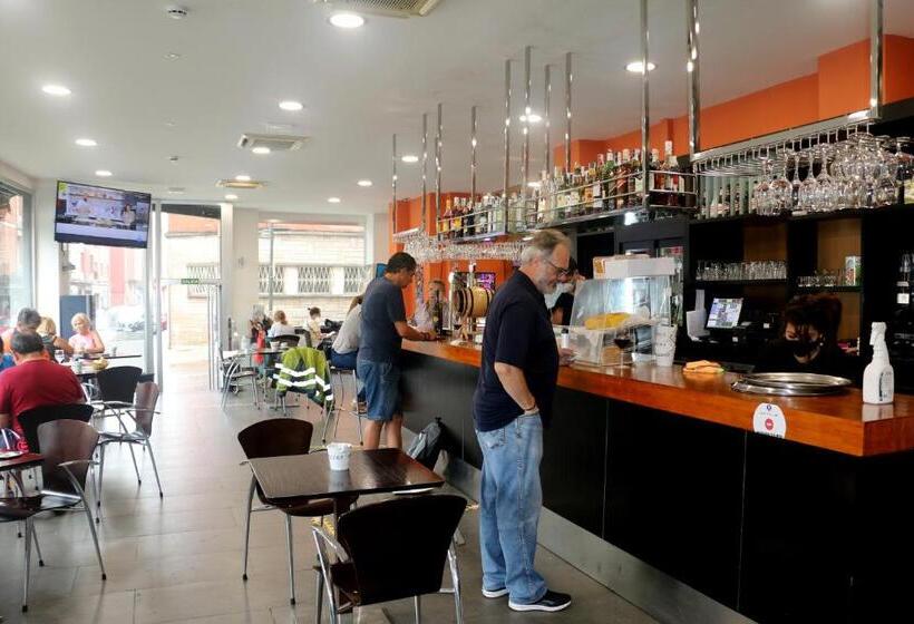 בית מלון כפרי 44