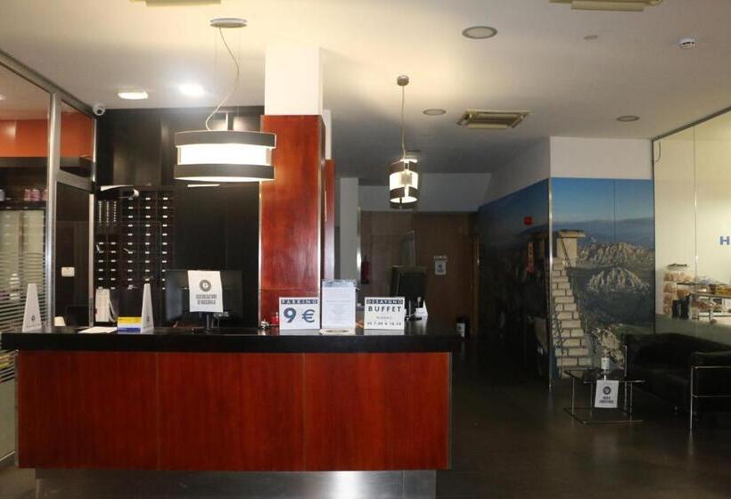 בית מלון כפרי 44