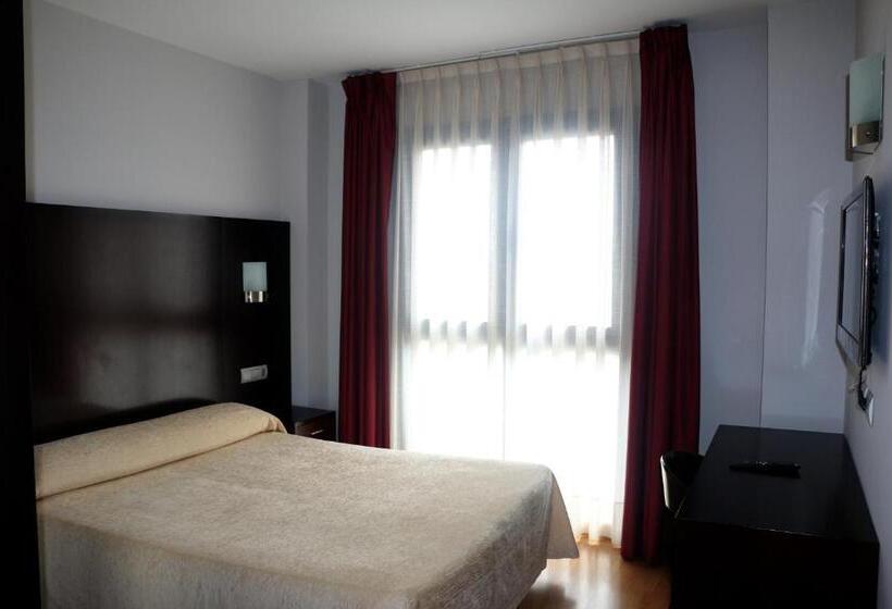 בית מלון כפרי 44