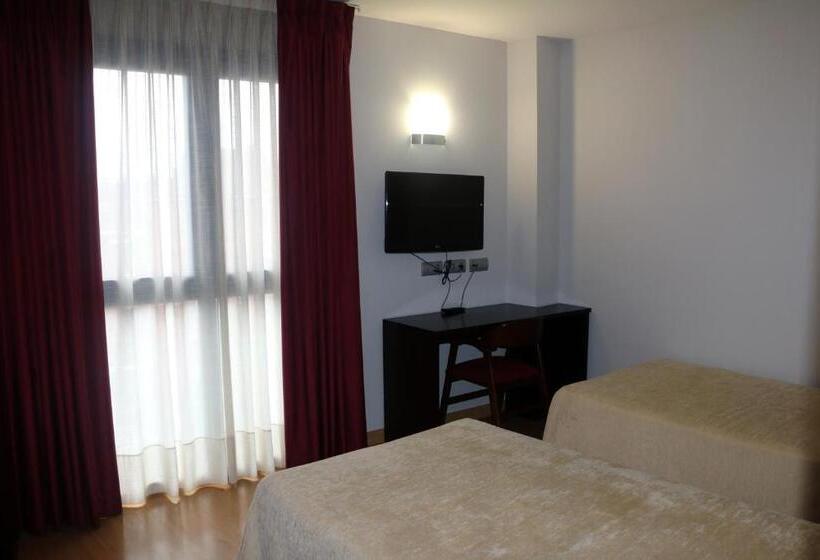 בית מלון כפרי 44