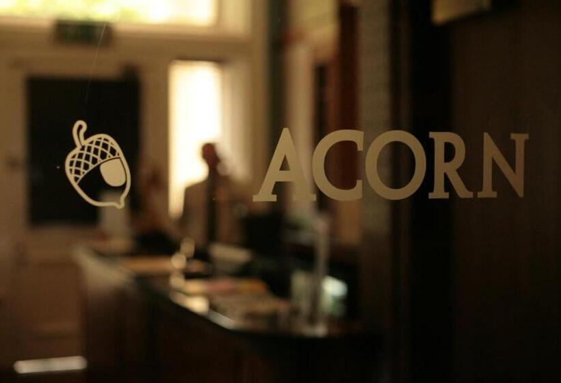 ホテル Acorn