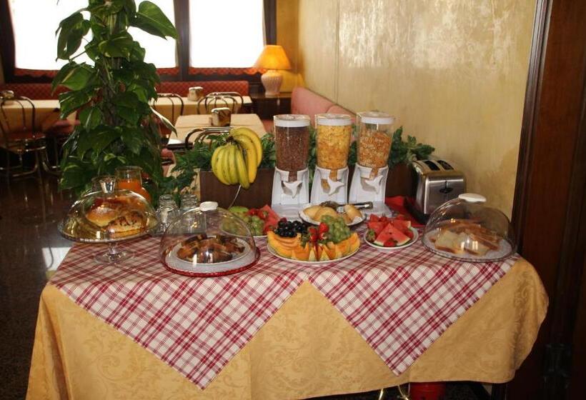 فندق Albergo Ristorante Leon D'oro