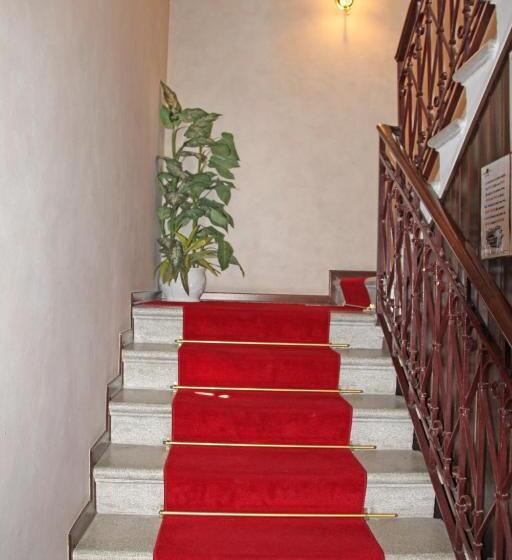 فندق Albergo Ristorante Leon D'oro