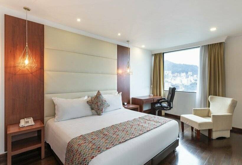 ホテル Andes Plaza