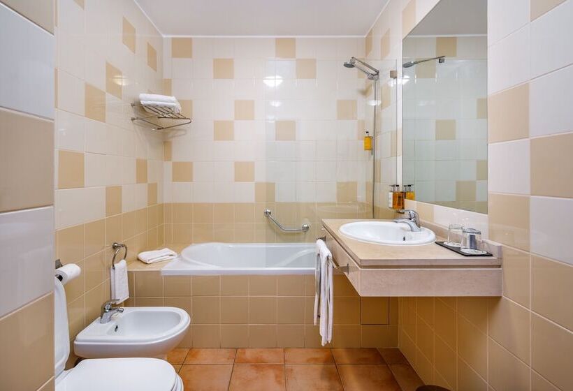 Отель Ap Victoria Sports & Beach