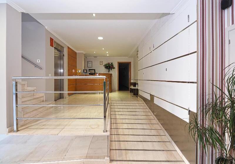 هتل Apartamentos Dabarca