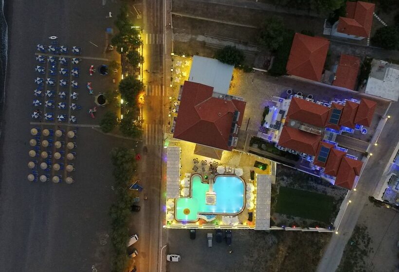 בית מלון כפרי Aphrodite Beach
