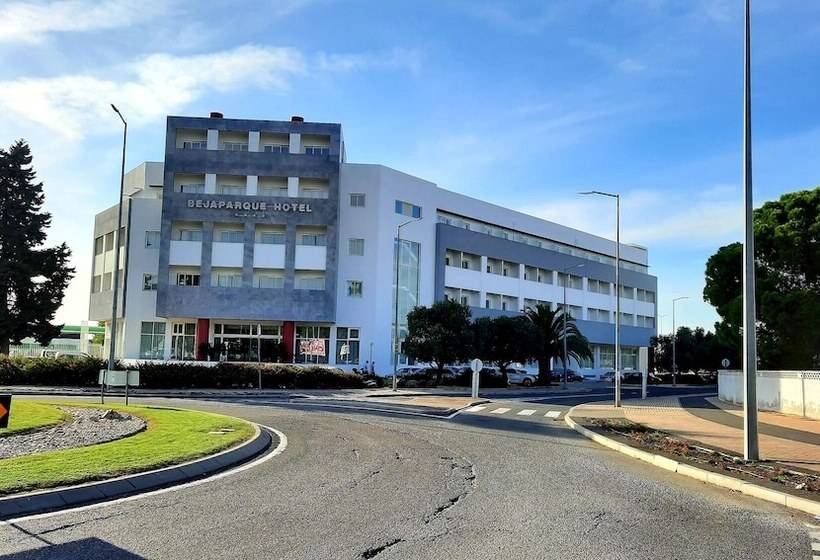 Отель Bejaparque