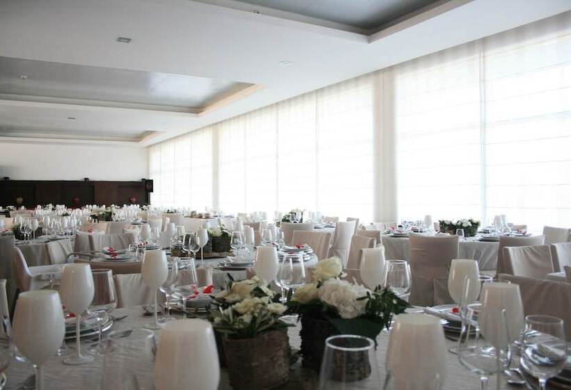 Отель Bejaparque