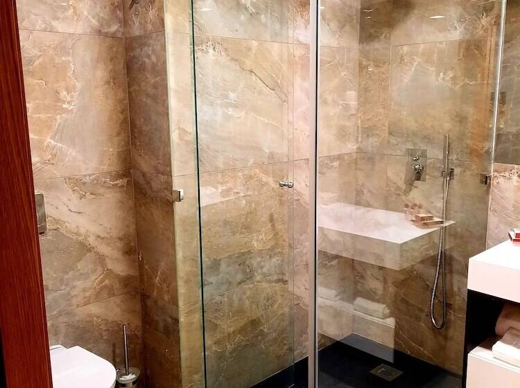 Отель Bejaparque