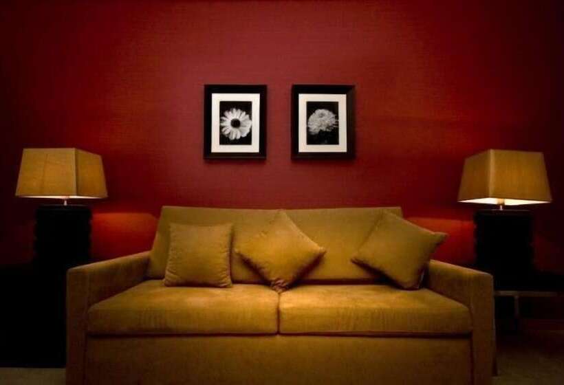 Отель Bejaparque