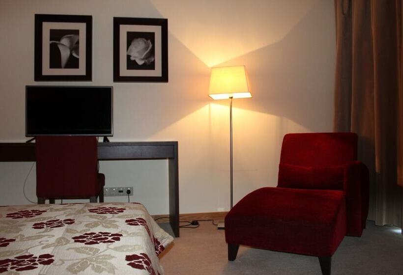 Отель Bejaparque