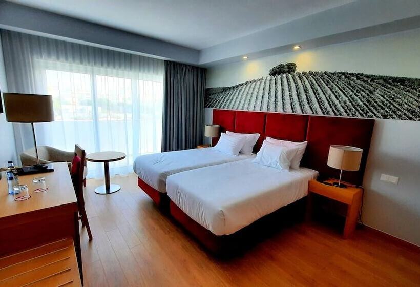 Отель Bejaparque