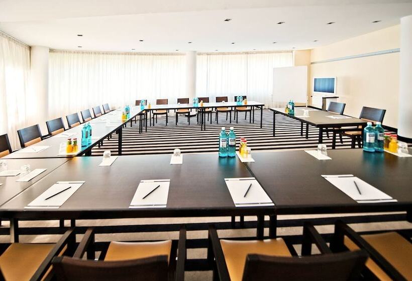 Bristol Hotel   Frankfurt City