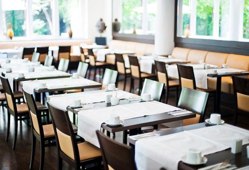 Bristol Hotel   Frankfurt City