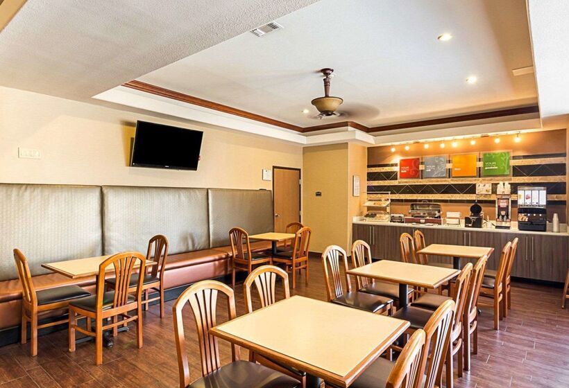 فندق Comfort Suites At Plaza Mall